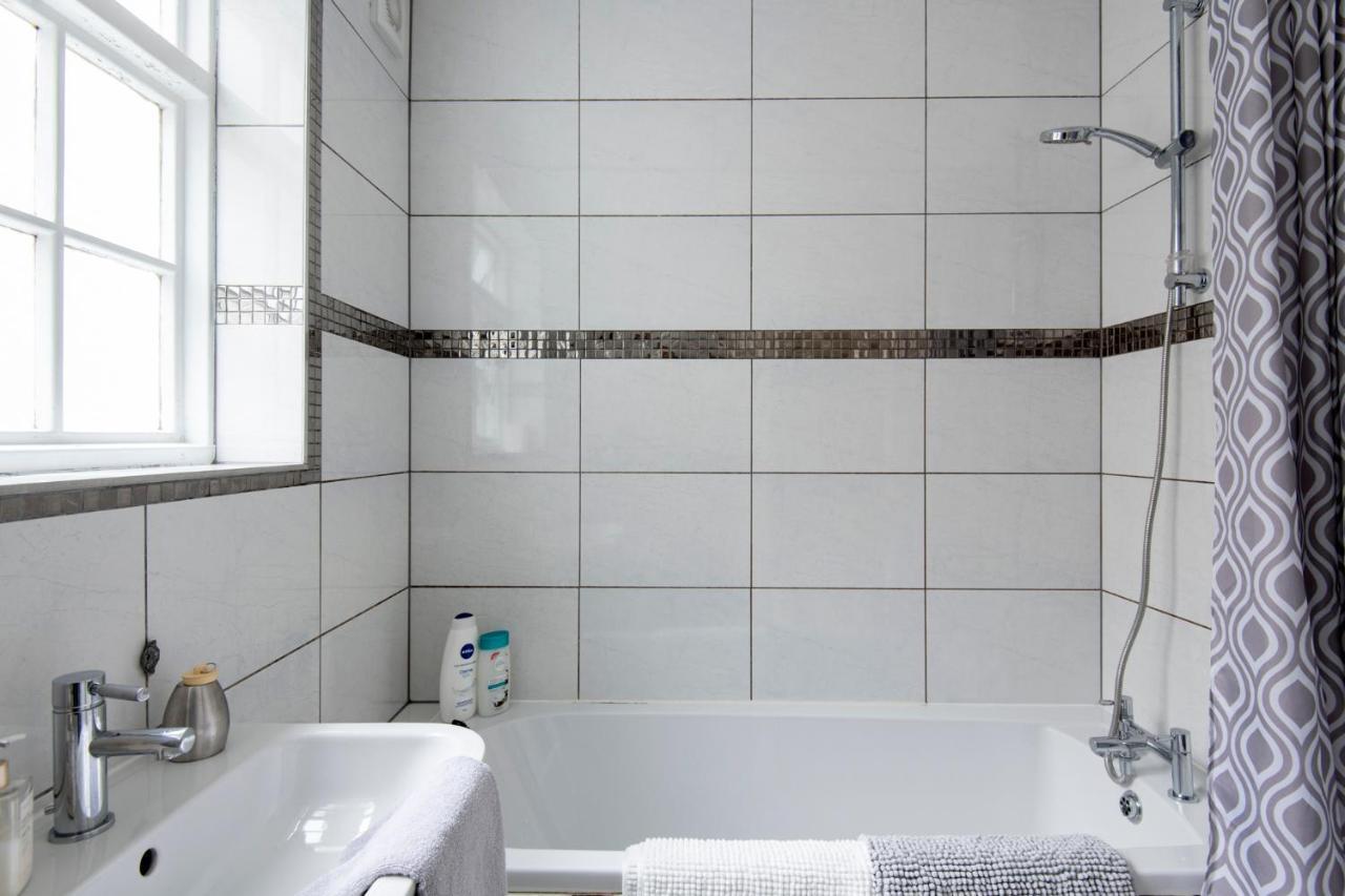 Fantastic 3 Bed Brighton House- Sleeps 6- Superfast Wifi And Garage Lägenhet Exteriör bild